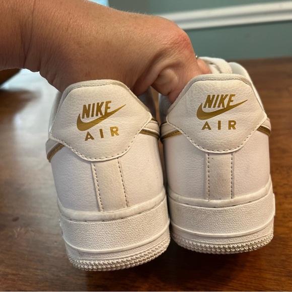 Nike Air Force 1 Low Gold Swoosh white Women’s size 8 - Picture 7 of 10